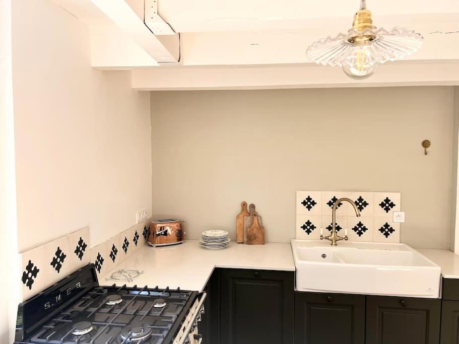 Holiday home Maison Atypique Au Coeur De Montpellier, Cours Et Parking Montpellier